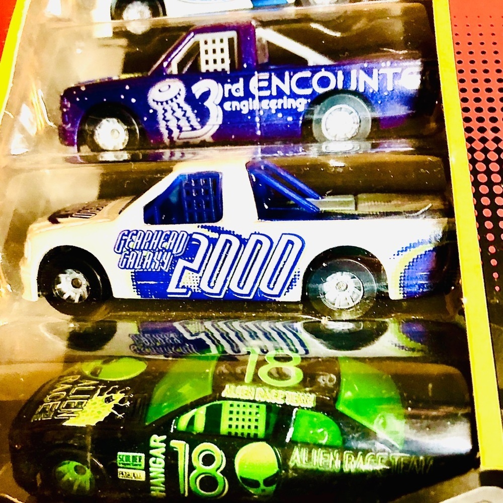 DONATED  Hot Wheels NEW Die cast Vintage Fire Fighter & Racing Street Wheels - Picture 9 of 14